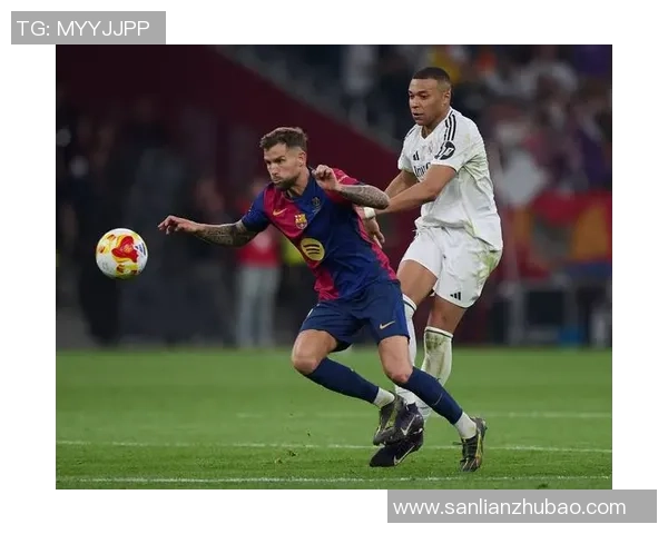 足总杯激战:那不勒斯小胜皇马红牌争议引发全场热议 足总杯激战:那不勒斯小胜皇马红牌争议引发全场热议